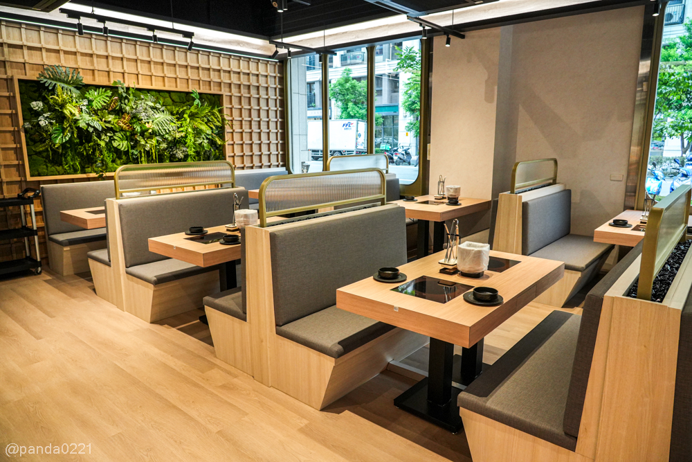 桃園｜武鶴mini輕奢鍋物-中路店．無點餐限制、無CD時間！頂級和牛與澎湃海鮮無限爽吃，肉肉控的天堂！ @Panda's paradise