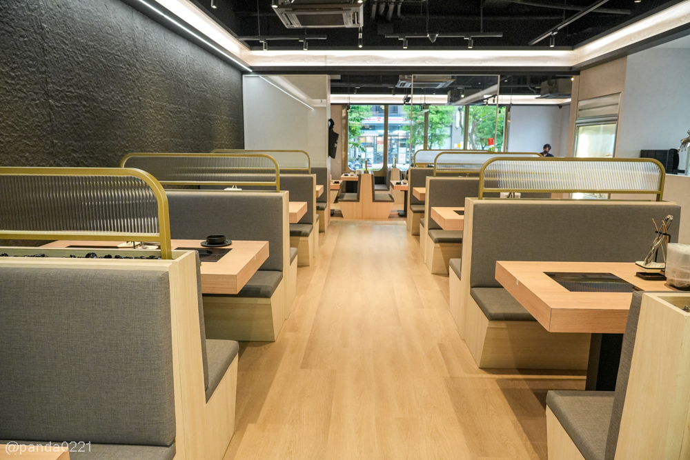 桃園｜武鶴mini輕奢鍋物-中路店．無點餐限制、無CD時間！頂級和牛與澎湃海鮮無限爽吃，肉肉控的天堂！ @Panda's paradise