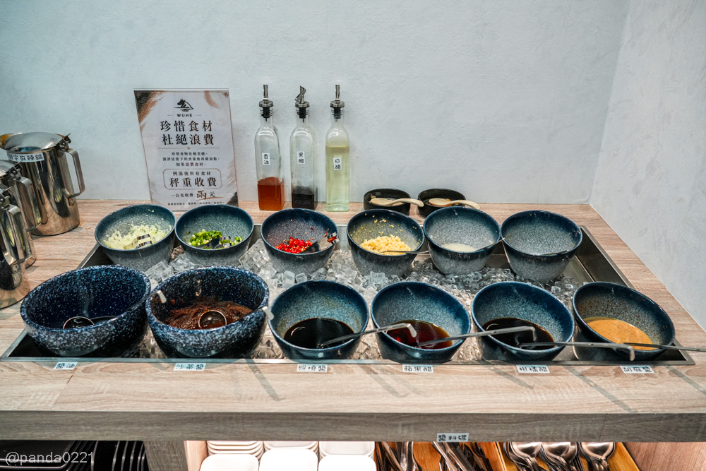 桃園｜武鶴mini輕奢鍋物-中路店．無點餐限制、無CD時間！頂級和牛與澎湃海鮮無限爽吃，肉肉控的天堂！ @Panda's paradise