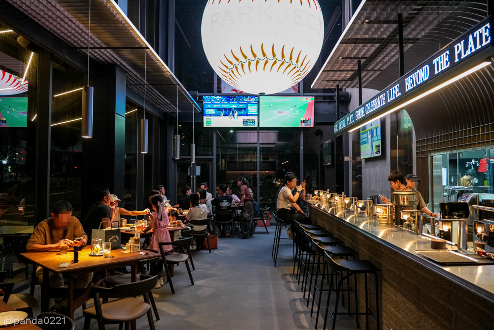 桃園中壢｜PARKJECT．樂天桃園棒球場旁的複合式空間，早午餐、餐酒館、KTV一次玩 @Panda's paradise