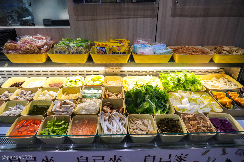 桃園｜寒聚精緻鍋物-桃園正光店．699元起吃到飽，個人套餐、生魚片、肉品海鮮都有 @Panda's paradise