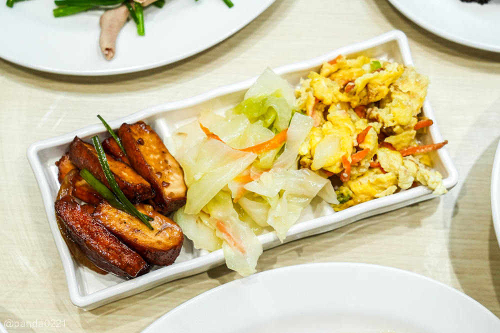 桃園中壢|豪爽鴨鴨肉專賣店-內壢店.內壢鴨肉飯、蔥油雞便當推薦,內用還有鴨骨湯喝到飽! @Panda's paradise 桃園中壢|豪爽鴨鴨肉專賣店-內壢店.內壢鴨肉飯、蔥油雞便當推薦,內用還有鴨骨湯喝到飽! @Panda's paradise