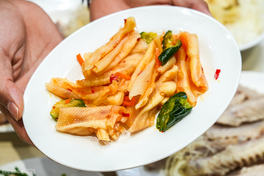 桃園中壢｜豪爽鴨鴨肉專賣店-內壢店．內壢鴨肉飯、蔥油雞便當推薦，內用還有鴨骨湯喝到飽！ @Panda's paradise