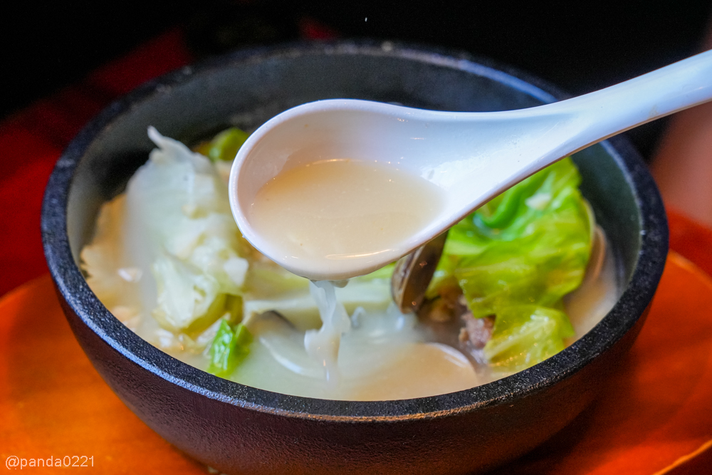 桃園平鎮｜辛梅阿嬤的味道．食尚玩家激推！復古文青風懷舊小吃，必點爆紅蝦滷飯、隨緣雞與濃郁雞湯～ @Panda's paradise