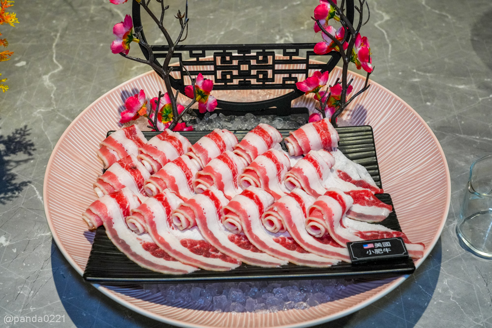 桃園｜97玖柒火鍋城．全桃園最大桌菜式火鍋！$362起自助吧無限吃、10-30人獨立包廂與頂級砂鍋魚頭推薦 @Panda's paradise