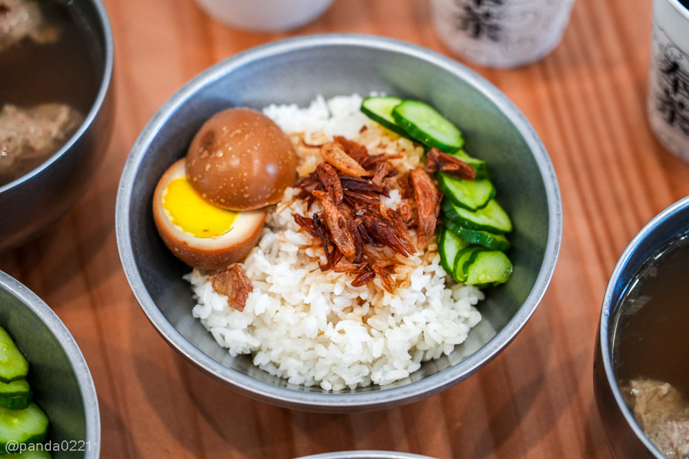 桃園｜上日十先生．外觀像咖啡廳，裡面竟然賣古早味豬油拌飯！還有手工豆花與黑糖清冰～ @Panda's paradise