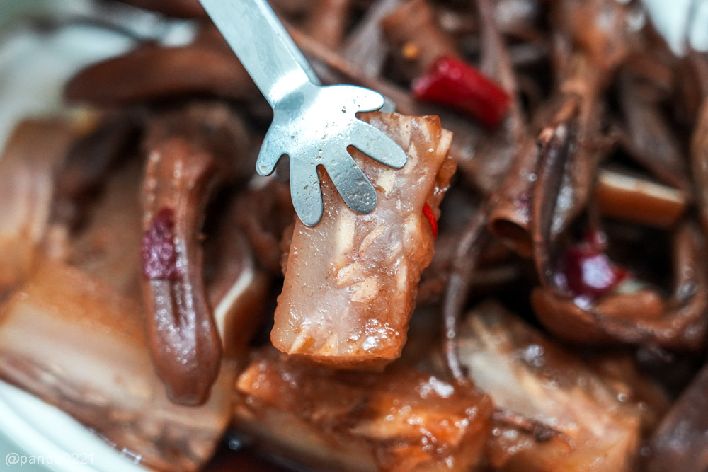 桃園八德｜下坑&middot;椒麻滷味-八德大湳店．椒麻香冷滷味越吃越涮嘴，雞爪、鴨翅、鴨舌、脆腸都有！ @Panda's paradise