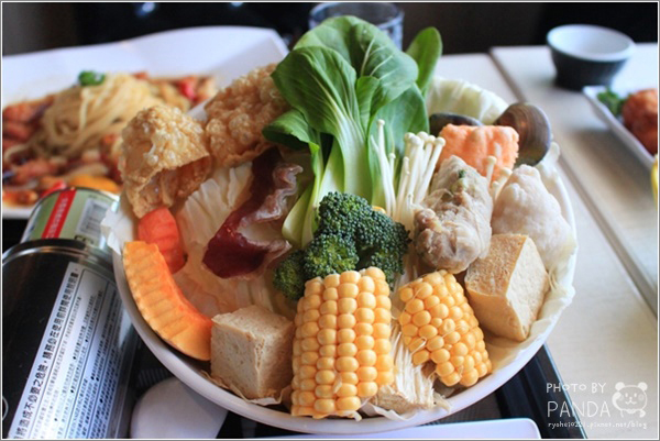 桃園楊梅｜茶自點複合式餐飲(楊梅埔心店)．餐點選擇豐富適合聚餐氣氛溫馨不限時/無線上網/免服務費 @Panda&#039;s paradise