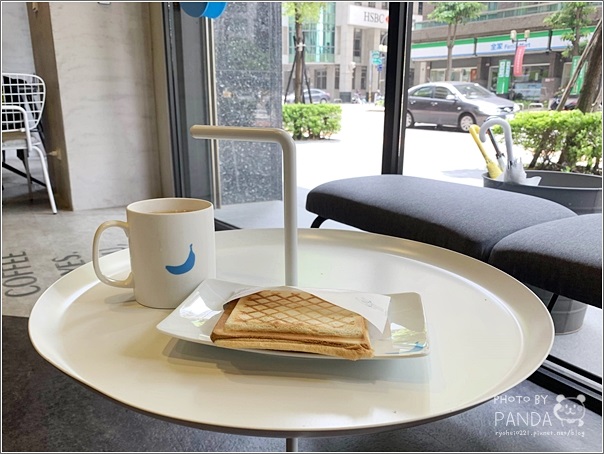中壢｜Banana Blue Coffee 003．中壢SOGO百貨附近藍蕉咖啡不限時咖啡館 @Panda&#039;s paradise